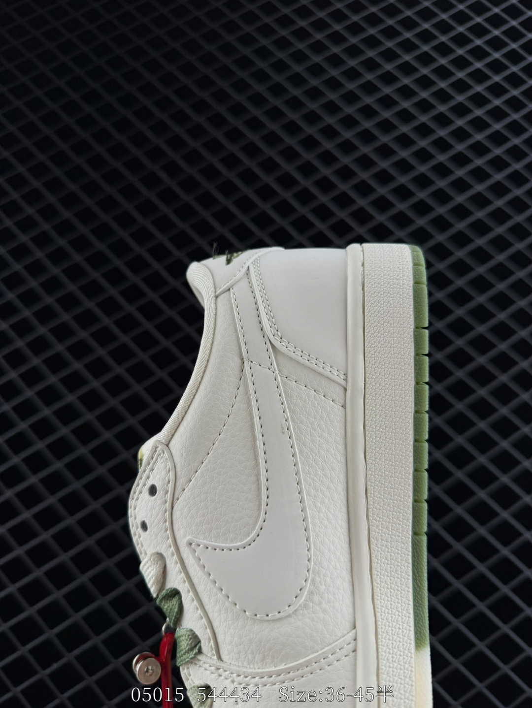 Travis Scott x Air Jordan 1 ” Reverse Mocha “